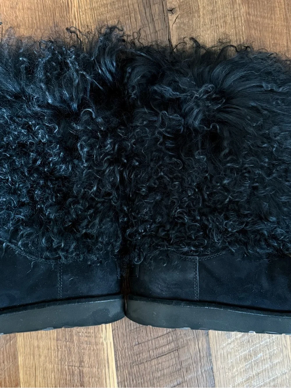 LN UGG Lida Black Shearling Winter Boots Sz 9